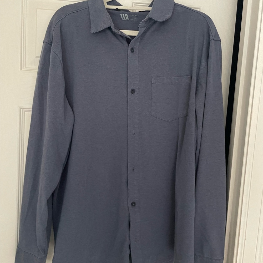 VRST men’s athleisure dress shirt